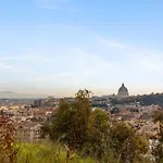Beautiful Charming Garden Apartment Near St Peter