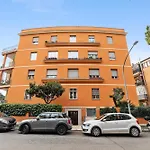 Beautiful Charming Garden Apartment Near St Peter